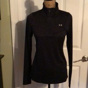Women’s size small UA long sleeve top black. NWT